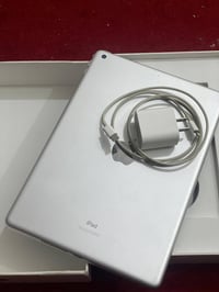 آيباد ٩ • ٦٤ • مكفول شرط