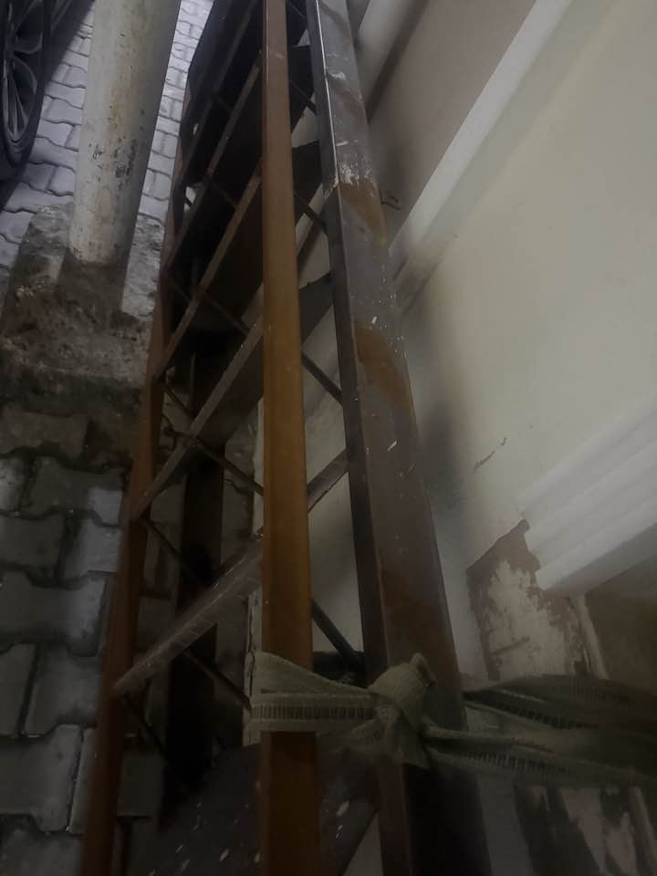 للبيع درج حديد ثقيل تفصال 14بايه
طول 4م
عرض 75 سم


**إذا كنت صاحب هذا الإعلان وتريد حذفه لأي سبب، رجاءا أرسل رسالة إلى الدعم الفني**