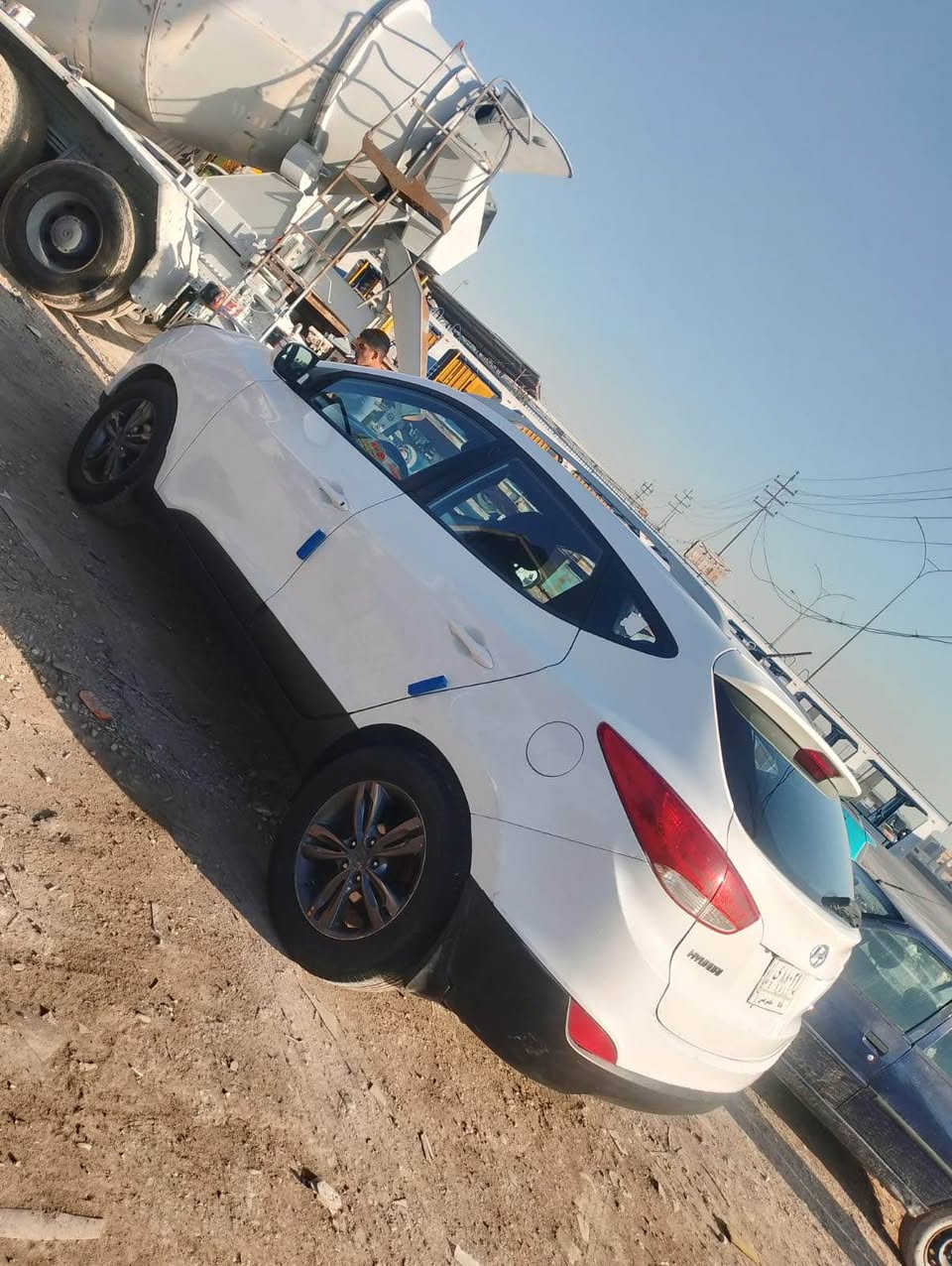 السلام عليكم توكسان خليجية رقم بغداد تحويل مباشر موديل 2013 بيها سونار شف العين السعر مناسب مكان السيارة بغداد بسمايه السيارة جاهزة من كلشي مكلف بالنشر رقم صاحب السيارة 
‭0772 958 1200‬ البصرة, العراق
