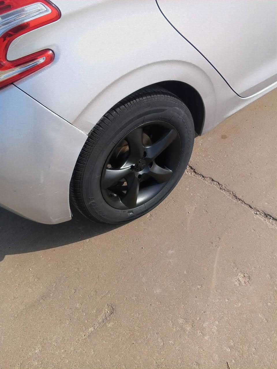 السلام عليكم بيجو 208 موديل 2014  گير اوتو رقم سليمانيه الشرعي بالموصل السعر ٦٥ ورقة.. *********** موصل, نينوى
