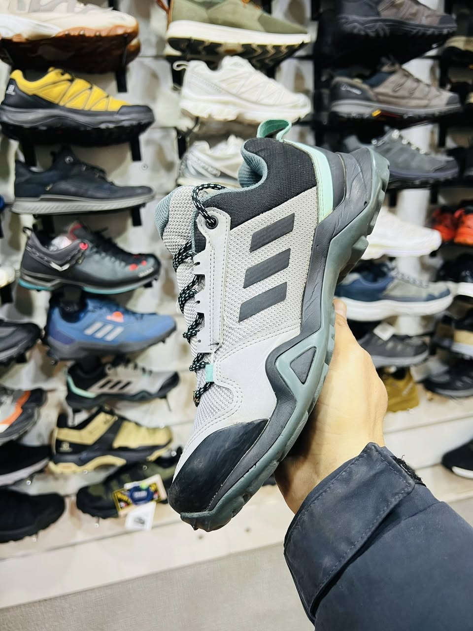 Adidas terrex 
Gore.tex

نظافة ١٠٠٪؜


**إذا كنت صاحب هذا الإعلان وتريد حذفه لأي سبب، رجاءا أرسل رسالة إلى الدعم الفني**