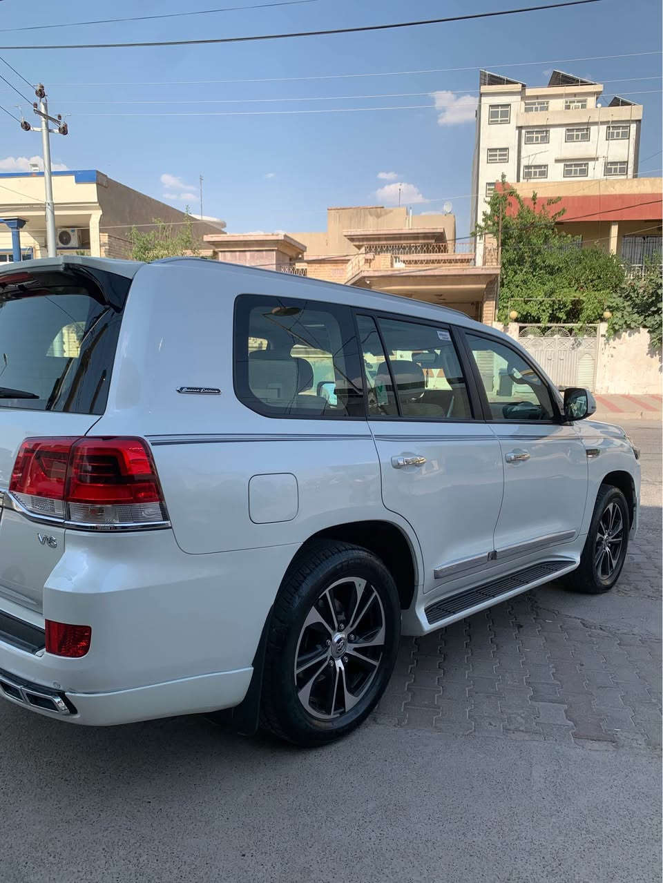 ▪️Toyota Land cruiser▪️
 ▪️Model  2021 
 ▪️Gxr , slayt 
▪️بێ سبوغ ، بێ تعدیل 
▪️مەکینە / V6 کپس 
▪️ڕەقەم و سەنەوی نوێ 
▪️ڕۆیشتن / ٩٢ هەزار کم

▪️*********** ▪️ 

نرخ / ٥١٧ $ أربيل, العراق
