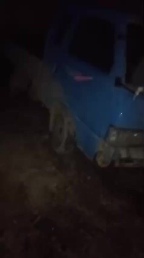 سلام عليكم كوم حديد بدون راعي محرك جديد اكسن جديد شاصي جديد بس بيها ضربة من صفحت السايق ابيعها كوم حديد  مكاني المعامل السياحي سعر 15قفل ***********
