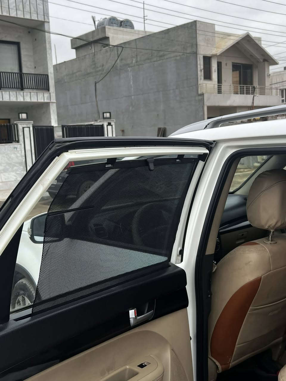 سلام عليكم سورنتو 2013 شكل 2014  وارد خليجي سياره مكينه جي دي اي 2.4 مفتوح والكير بشرط سياره بدون ضرر بدون صبغ بدون دواخل بدون ايرباك فقط بيها بارد اصبعين بل باب مال نفر وطخه بسيطه بل جاملغ الامامي موضح بل صوره سياره جديده ونظيفة ميحتاج اله اي مصرف فول مواصفات عدا بانوراما سويج بصمه وبيه نظام ايكو( اقتصادي) تبريد 3 قطع 7 راكب رادار خلفي امامي صندوق بصمه بردات جام خلفي بيلادي تحكمات ستيرن مثبت سرعه وغيرها اكو بعد مواصفات  
للتفاصيل اكثر اتصل على هاذا الرقم ***********
بي واتساب
