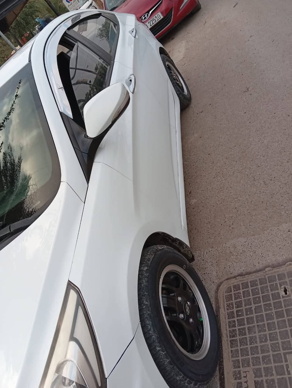 للبيع اكسنت 2016 ماشيه 130km  خليجي محرك 1400تخم تاير ويل كب جديد السياره نظيفه اي نقص مابيها كشنات جلد السعر 105 اي استفسار ***********
