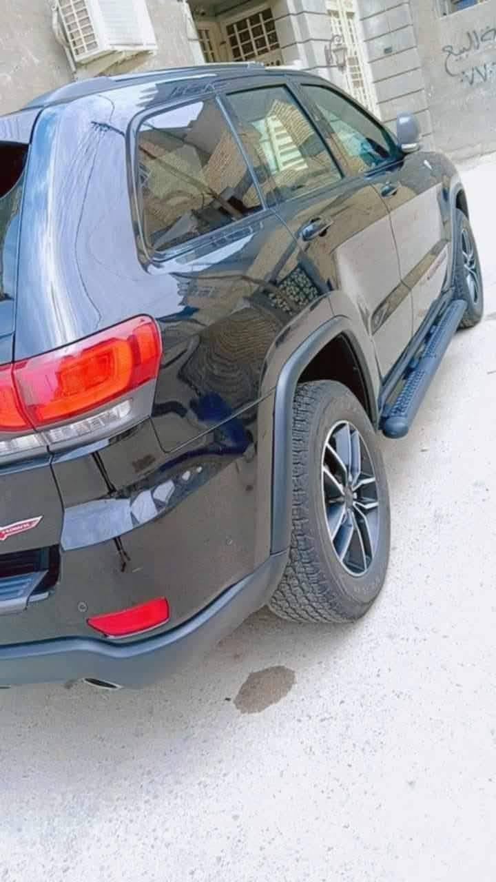 جيب كراند شيروكي فئه ترايل هوك
موديل 21
وارد امريكي 
مكينه 6 سلندر 
ماشيه 25 الف
رقم بغداد 
فول 1/1
مكان بغداد البلديات 
***********
