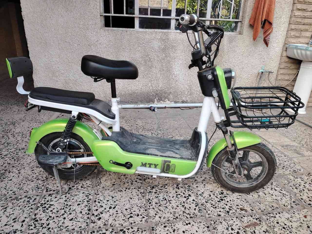 سلام عليكم
دراجة شحن نوع mty
بعدهة جديدة من كل النواحي
للبيع او مراوس حسب القناعة
*********** فقط واتساب متواجد
السعر 325 وبيهة مجال
