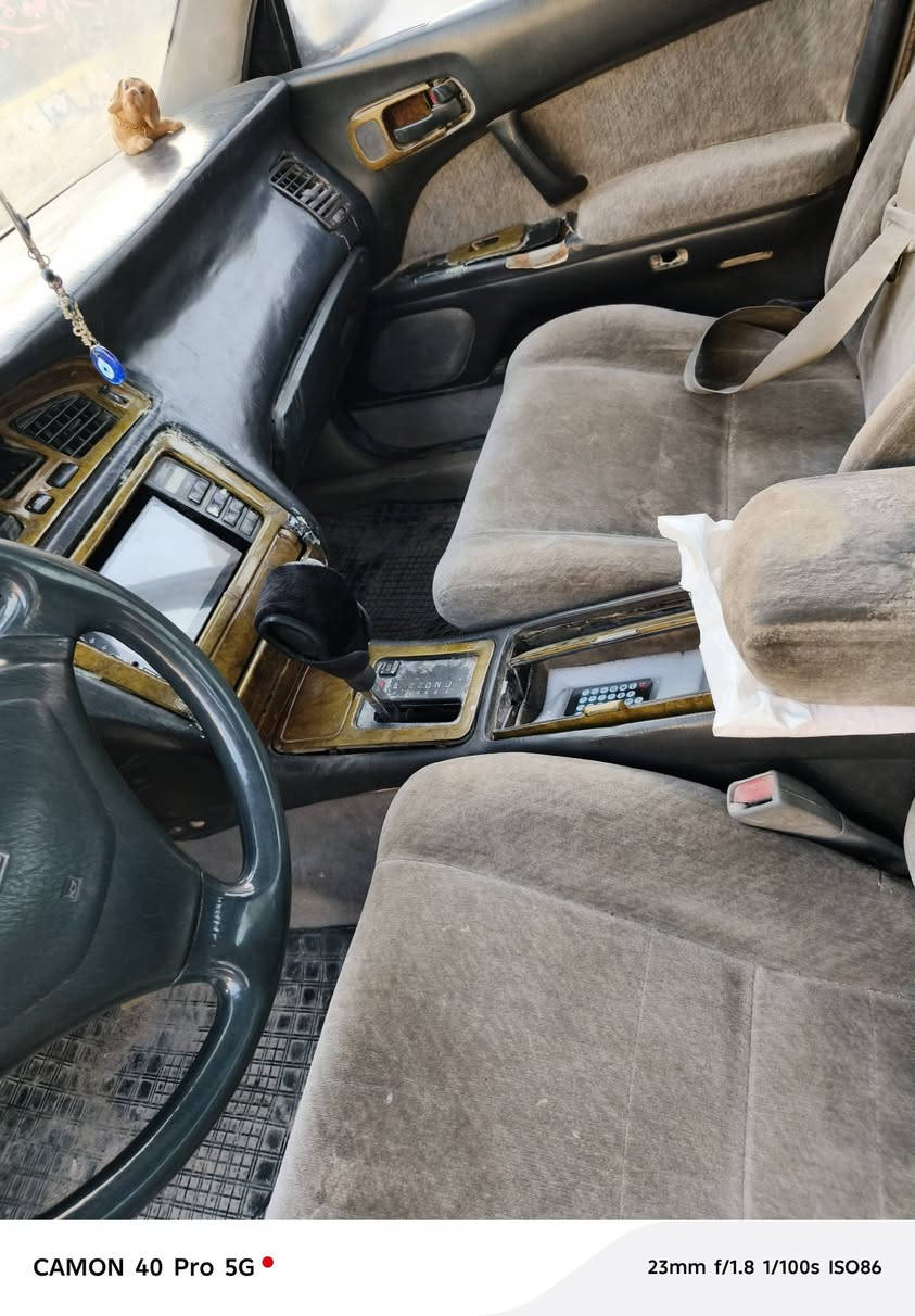 سلام عليكم سياره جاهزه وخير من الله الشراي كبل سويلك وكاله عامه بيه مكينه ثنين ونص أم الديلكو تراي يخبل تخم تاير وسبير جدد شاشه داخليه حساس كفاله عامه من عيب الشرعي ونقل جثمانه سياره اصوليه السعر ب29وبيه مجال حك الجيه المكان شطره رقم الهاتف ***********
