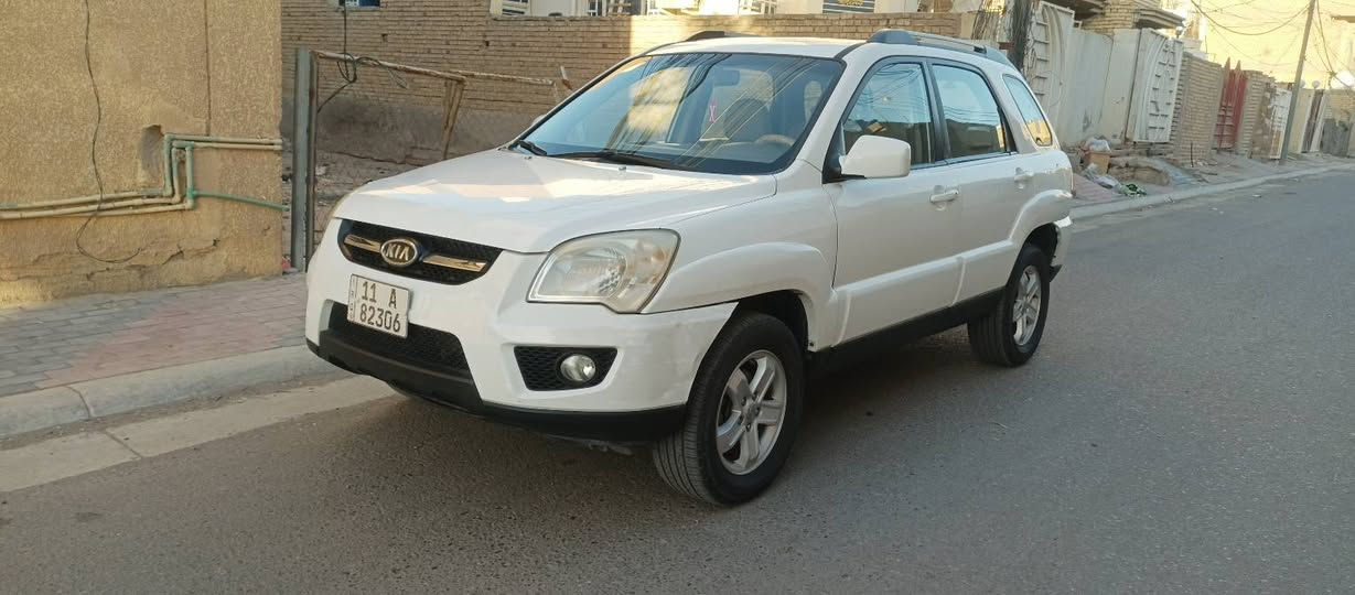 سلام عليكم الاستفسار *********** السعر 107للبيع سبورتج موديل 2010 خليجي بيه صبغ 3قطع بدون دخل 
جملغ وباب  وجملغ خلفي  ولباقي كفاله عامه كير محرك حداديه تبريد مكفولات محرك 2000 دوش موصفات فول 
فتحه شاشه ماشيه179 رقم بغداد  نكليزي السعر 107
