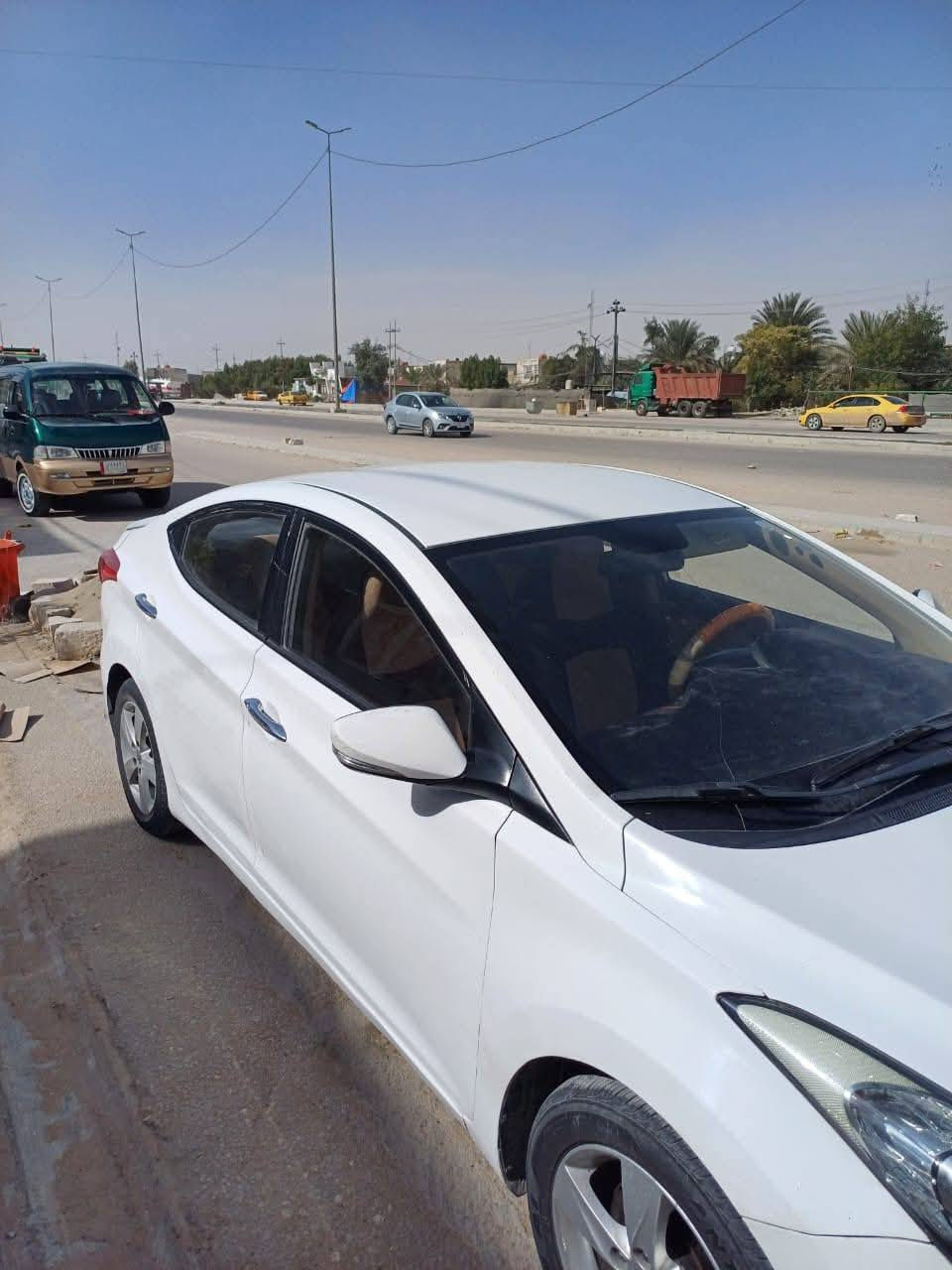 سيارة النترا ٢٠١٤ للبيع 
محرك ١٦٠٠
شاشة
تبريد/ حدادية/ تخم تاير/مكفوله عدى بارد بالجانب الأيمن وصبغ بالدور الخلفي شبر / حالوب قليل بالقماره
محرك دبل راجز /سنويه نافذه 
الاتصال على الارقام
***********
***********
