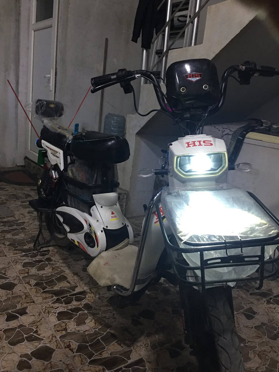 سلام عليك بايسكل شحن للبيع نضيف كلش اي عيب مابي بطارية اي عيب مابي  🔋 تايرات جديده لايت زينون……….. السعر 290 بي مجال للطيبين        الرقم ***********
