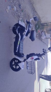 دراجة • بطاريات جديدة • تشغيل عن بعد