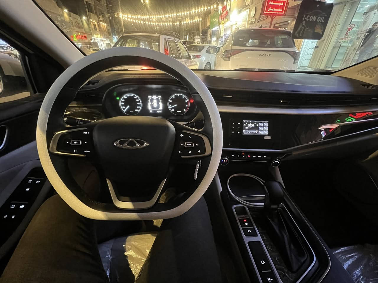 السلام عليكم
مستعجل ع البيع كلش

شيري اريزو 5اخذناها من الشركه قبل 4ايام زيرو 

بسمنه تتحول 1/1 مرقمه وكامله 

مديل 2025

السياره ماشيه 500 كيلو فقط 

بعدهه بتراب الشركه 

صيانه مجانيه وتبديل دهن وفلاتر لمده سنه مجانا

السياره مكفوله من الزلغ 

السعر 107قفل 

مكانهه الاعظميه 

***********
