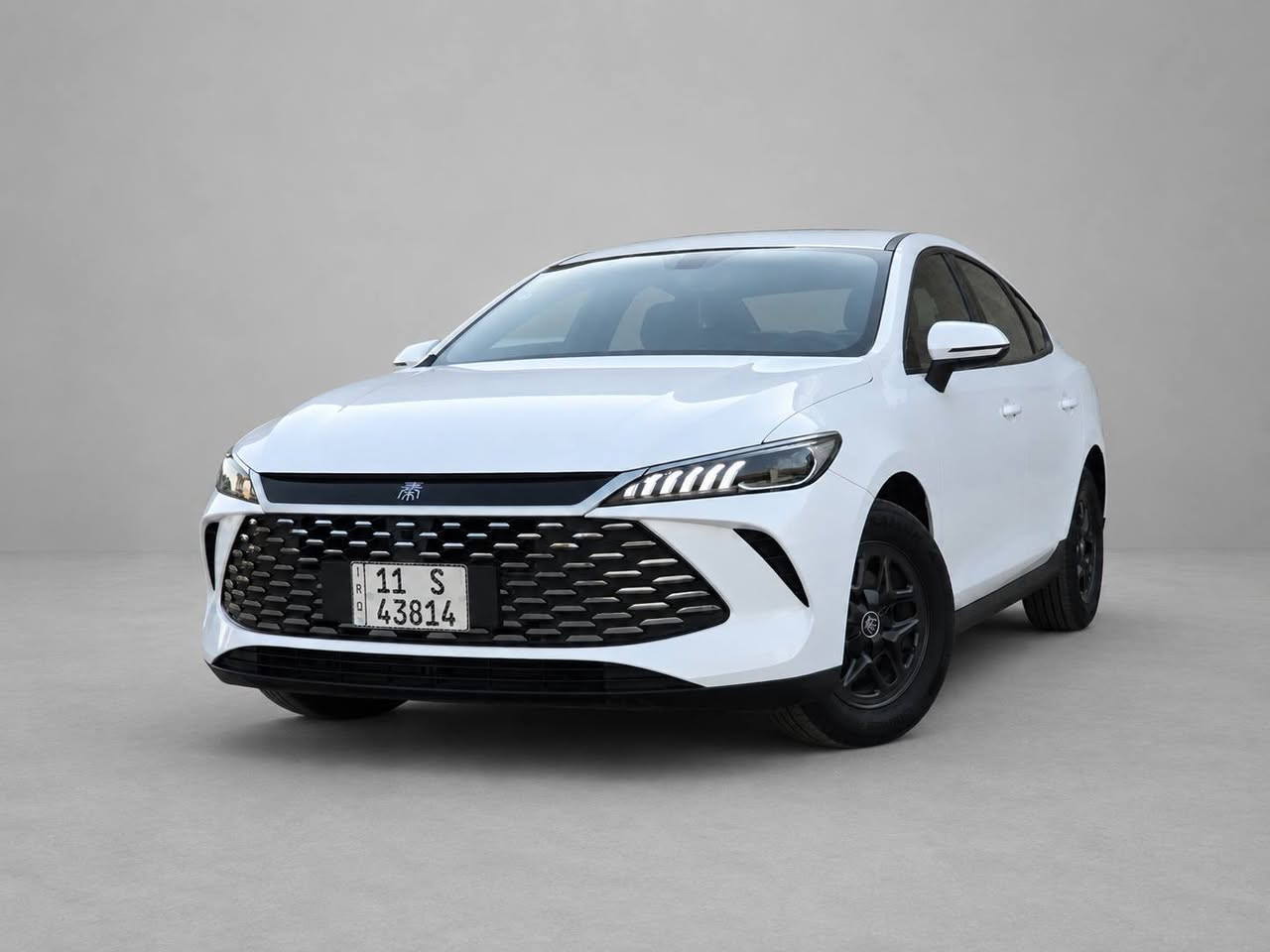 Byd qin plus 2025 ماشيه 5 الف فقط
السياره مكفوله عدا خدش صغير جدا بسبب التحميل موضح بالصور 
السعر 18.800 ومجالها بسيط جدا
مكاني بغداد حي الاعلام 
***********
اعتذر عن المراوس والقسط فقط البيع تقدا وشرط عقد مروري
