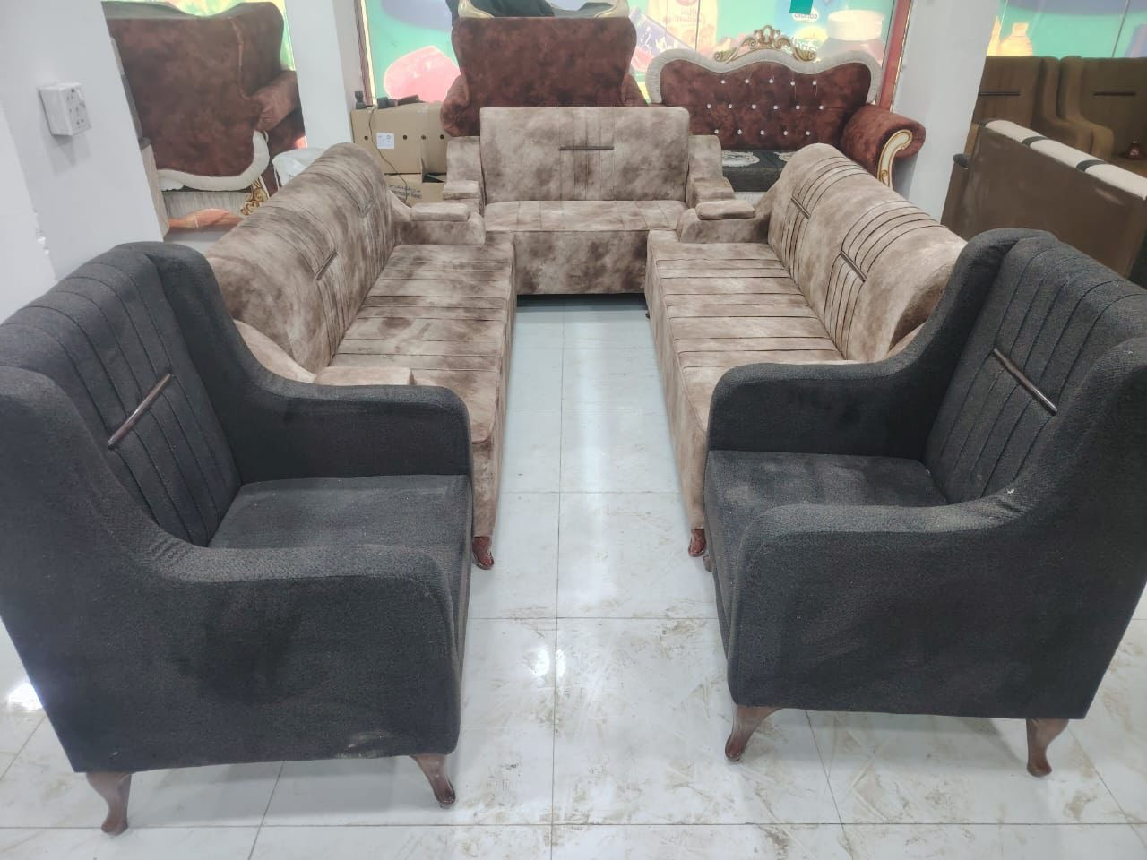 عروضضض العيددد ويانه ماتخلص 😍💯👌
خصم ع جميع البضاعة 10% مع توفر خذمة القسط والتبديل 
سارع بالحجز قبل نفاذ الكمية
تخم عشر نفرات تسكام بلوك اسود
شرط تجي تفحص وتاخذ جمال متانه سعر مناسب
اي استفسار  تفضلو خاص


**إذا كنت صاحب هذا الإعلان وتريد حذفه لأي سبب، رجاءا أرسل رسالة إلى الدعم الفني**