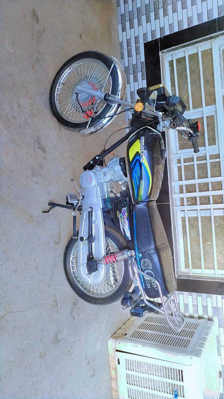 يا الله سلام عليكم دراجه للبيع تايكر موديل 25 اوراق كامله دراجه بعده جديده مكفوله  كفاله عامه بعده على وضع الشركه اصبانه ما ممدوده عليه نضافه انضف من الصوره شرط كهربائيات كله شغاله السعر 700 وبيه مجال إذا مو شراي لا تتصل ***********
