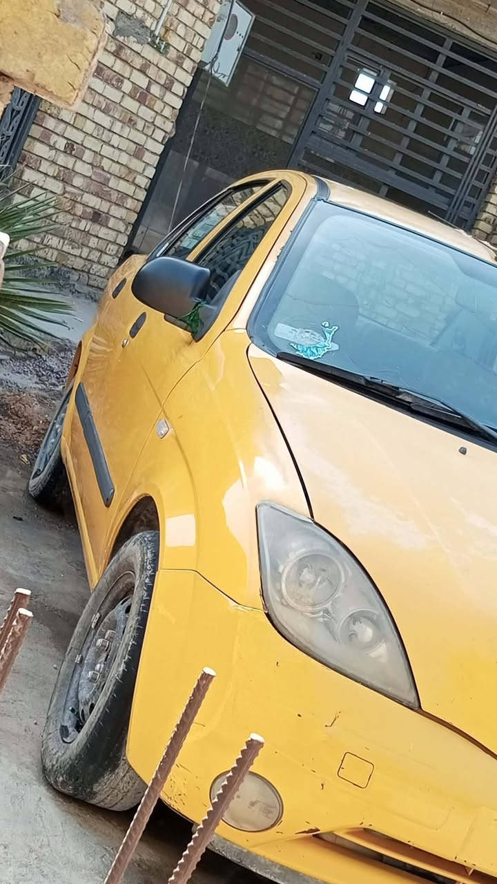 السلام عليكم سياره طيبه للبيع موديل 16 رقم بغداد السنويه ماساقطه جاهزه من كلشي حداديه جديده مشط جديد مكينه جديده كير كلشي مابي سلف جديد كشرها احله من الصوره غرفتها حلوه مكان السياره حله شارع 80 السعر 33وبيه مجال بسيط للاستفسار اكثر اتصل ع الرقم التالي ***********
