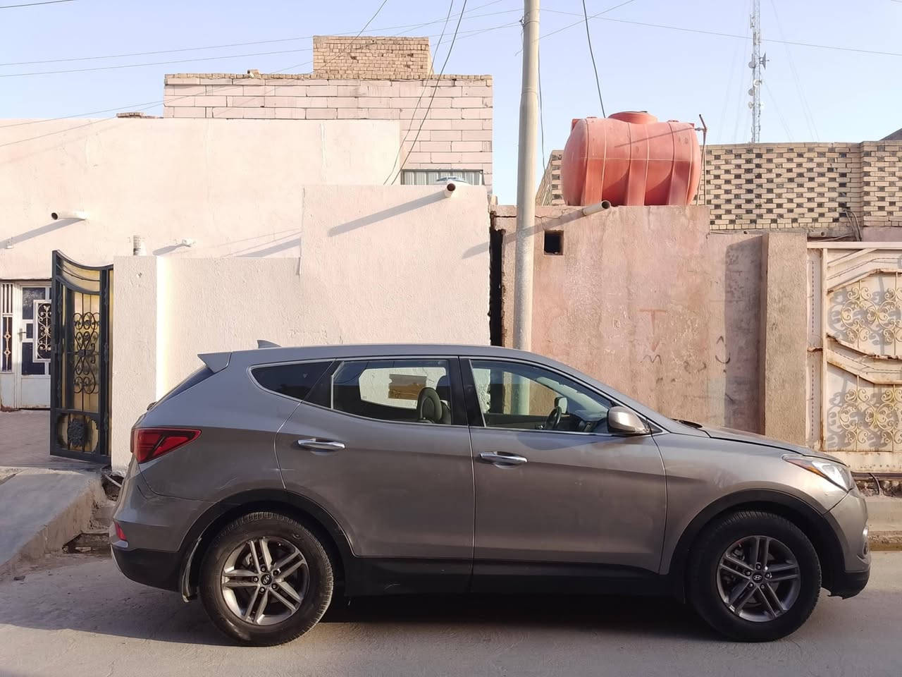 السلام عليكم سنتافيه موديل 17 تحويل مباشر حاليا رقم انكليزي
بيه كتاب فحص مرفوق وي الصور  مراوس اذا النترا اراوس العنوان ذي قار الغراف رقم الهاتف ***********
