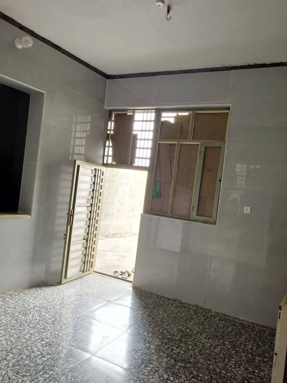 #يالله
بيت للبيع 
مساحته 200 متر
 
العنوان حي القصور شارع الكبه 
زراعي سند 25 

البيت عكاده بناء حديث 

السعر 85وبيه مجال 

الاتصال ع الارقام التاليه أو مراسلتنا عبره الواتساب 
***********
***********

#ملاحظه"لدينا جميع البيوت والقطع الأراضي بأسعار مناسبة 

#وجاهزين"لعرض عقاركم عندنا
