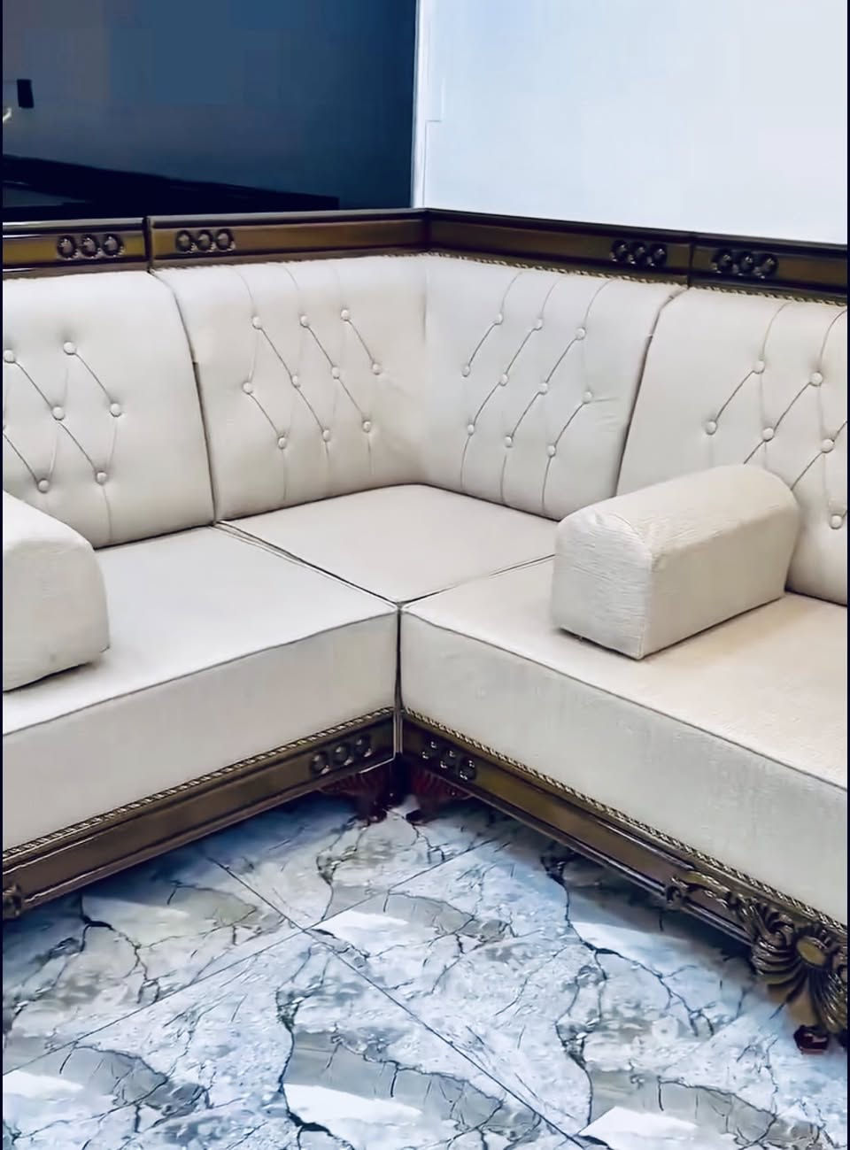 السلام عليكم 

يوفر لكم معمل و معرض الزبيدية للتخم و الديوان 
كافة الانواع 
وبأحدث التصاميم 
تسگام درجة اولى و بأيادي عراقية مع ضمان الشغل 
سوينالكم عروض و تخفيضات 
#يوجد خدمة توصيل 
التواصل على الخاص او على الرقم التالي
 
***********
