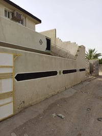 دار للبيع مساحة ٢٠٠م طابو سند ٢٥ بناء طابوق طابقين  كامل 📍يحتوي الدار ...