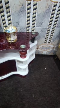 ميز • ابلازمه • نضيف