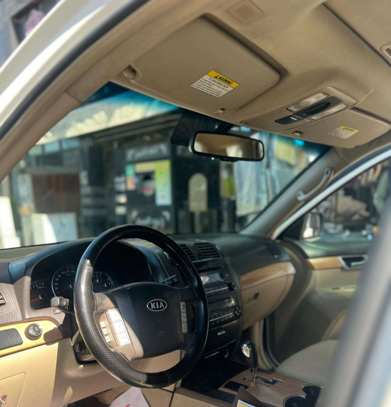 السلام عليكم 
مهــافي: موديــل 2013 
رقم بغداد مميز اربعه ارقام 
محرك/6سلندر
السياره فول للأخير كشنات تدفئه تبريد مري شفط بصمه فتحه السياره {كفاله عامه} بيه الدعاميات صبغ فقط
العنوان بغداد شكوك  للاتصال ***********
