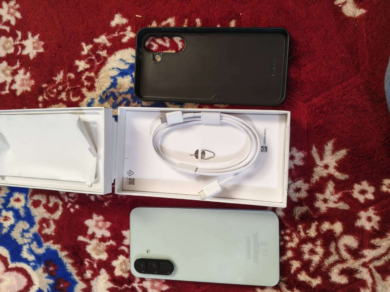 سامسونك A56 مستخدم ايام
‏محلقات بعدها ممفتوحه دبل سيم كارت 
‏​الذاكرة 256 انتبه رام عشوائيه 12 + 12 مو 8 
السعر 450 وبي مجال للشراي رقمي
‏
‏‏‪0775 568 3453‬‏
‏
