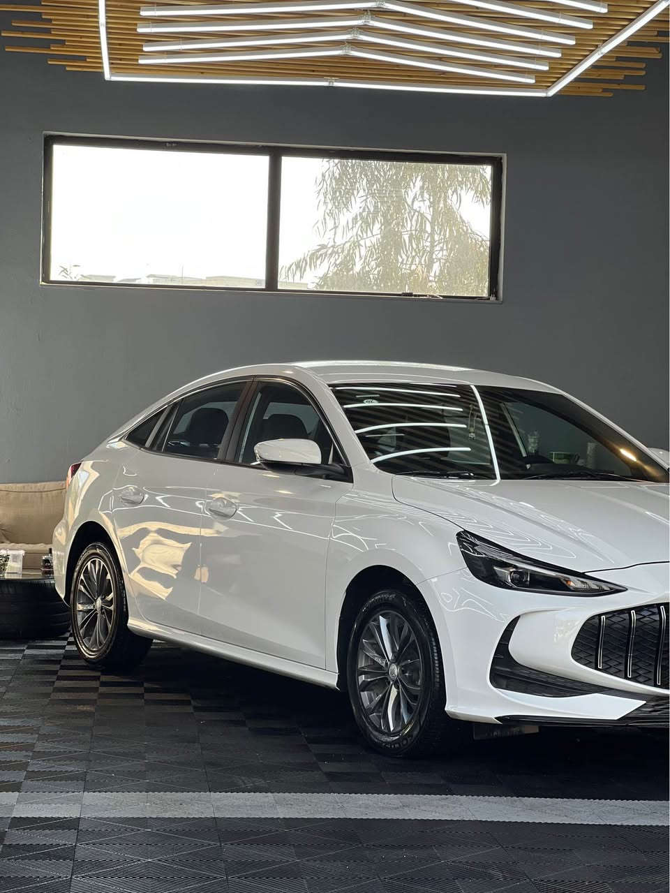 مجي جيتي ٢٠٢٤مانگي١١. به شكل ٢٠٢٥  سه ياره كه گير ئؤتؤماتيكه سلايد نيه  بؤياخ ته نكه ١١ هه زار رؤشتوه كامل سيرڤز كراوه له Motul/ بؤياخي نيه سه ياره كه يه ك په له ي بچوك ساردي هه يه ره سمي سؤنه رم دانا وه  نرخي ١١٨ گلاو مه جالي برايانه  سليماني /*********** السليمانية, العراق
