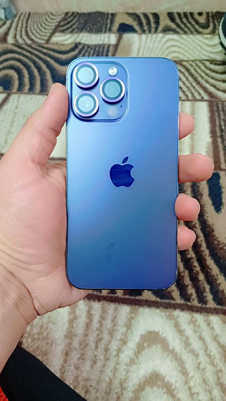 السلام عليكم ورحمه الله وبركاته 
ايفون 14برو ماكس ماستر 
بي تخطي يعني سيم كارت متوقف 
باقي كله شغال 
بطاريته 86
 ***********
بغداد
