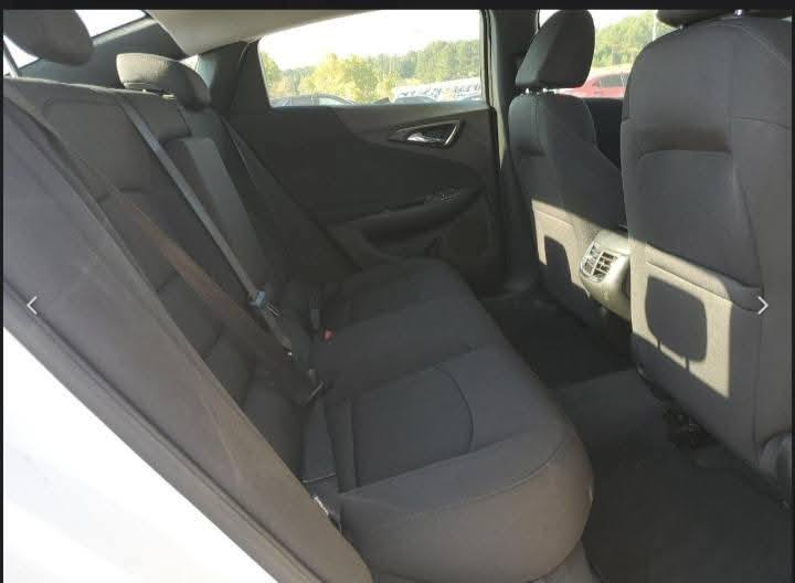 السلام عليكم ماليبو مديل 2023
السعر 130وبيها مجال 

حادثه مال امريكا فقط دعاميه أماميه

وبالعراق تعورت باب خلفيه وبدلته فقط

كير مكينه كفاله حداديه جديده 
 فوال مواصفات عده الفتحه 
تشغيل عن بعد تحكمات  كشن كهربائي  
مواصفاته معروفه ماشيه48 
سياره جديده ناعمه وتخبل مابيه اي نقص جاهزه من كلشي الله شاهد 

العنوان حله الكفل 
***********
