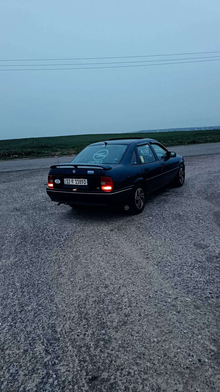 فكترا حجم 👌18👌 موديل 92
سيارة ماشاءالله وضع شركة 🚗 رقم انكليزي هزاه سنوية 2031 🚗  شرط تحويل فقط 🚗
محرك وكير شرط 💪 
جامات كهرب 🚗
قفل مركزي سلايت بور
ارضيا جديد 
طخم تيرات جديد ويل كب اصلي
طخم جديد 🚗 
صبغ سقف ودوير  جمالية فقط 🚗
كابون بنزين  ⛽ 
مكان سيارة موصل  🚗 شراي خابر⭐
***********
***********
