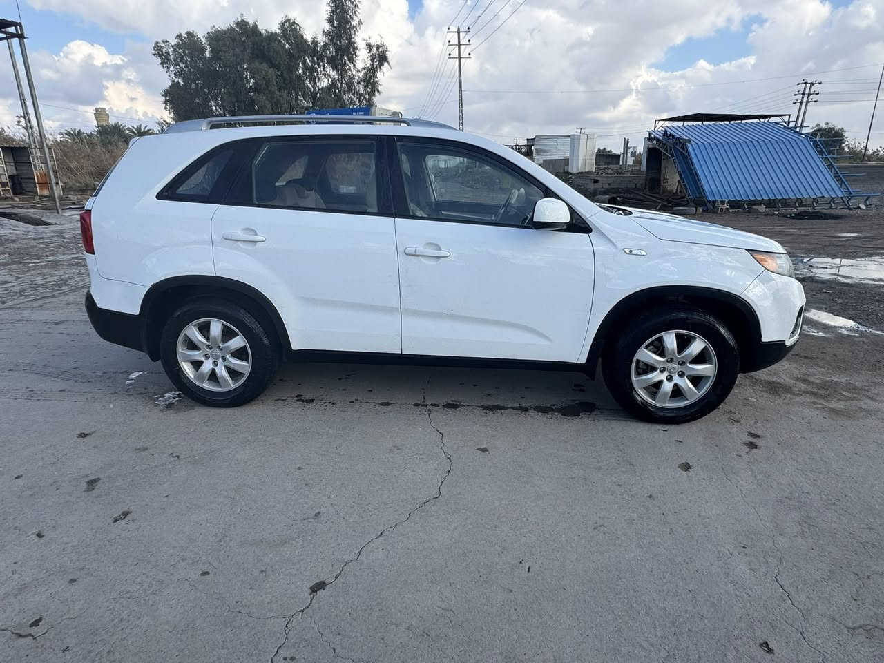 سلام عليكم
سورنتو 2011
رقم ديالى الماني سنويه لغايت 2030
تحويل مباشر بدون ضرر بيها بارد قليل 
مكينه2400 دوش
العنوان ديالى المقداديه جسر مهرو
السعر 145 وبيها مجال
***********
