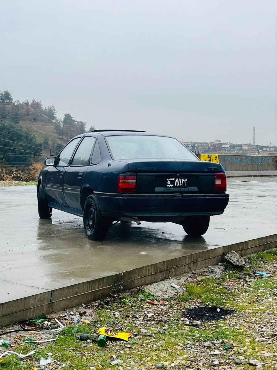 بەلاش بەلاش ماشەئلڵە مەکینە ١٨ی دژە فیتەر
***********
سڵاوی خوای گەوروتان لێ بێت بۆ ئەمجارەیان ماشەئلڵە چیم بۆتان هێناوە ماڵی فەقیر 
ئۆپڵ ڤیکترای سندوق ساخ موس و بڕاوەی بە شەرتە  مەکینە ١٨ی مەڕخوبی دژەفیتەر دەنگ و دوکەڵ بوخاری بە شەرت مۆدیل ٩٢ ی سڵایتە سەیارەکە بۆیاخی زۆر کەم هەیە دەرەجە یەک تەنجیلی لەسەرە گەرمی فڵچە لایت هەتا گێچی بەنزینیشی مەزبوت ئیش دەکات کارەبایاتی هەموی مەزبوتە دەحامی بۆ دەحامی بەشەرت و بە زەمان دەیفرۆشم
پاش و پێشی کامل توند کراوەتەوە لێخوڕینی زۆر خۆشە و بە هەڵمەتە بەنزینی زۆر کەم دەخوات سحرەکەی زۆر هەرزانە پارەی ماتۆڕێ
تەنها و تەنها ١٢ قوفڵی
ناونیشان قەلادزێ
*********** بشدار, السليمانية
