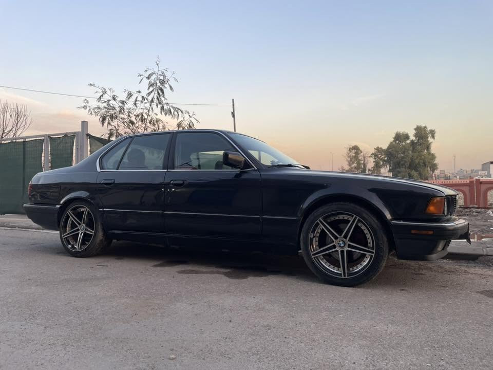 BMW
730محرك وكير  شرط 4جامات كهرب كير اوتماتيك محرك 6فل طخمها نضيف تايرات نضاف باتري جديد سلايد شرط بدون حادث بس الي بالبوند مبينه بالصورة شرط الوكالة والتحويل سعرها 35 وبيها مجال بيع او مراوس عليها غرامة 7 ورقات تنزل من سعرها
***********
