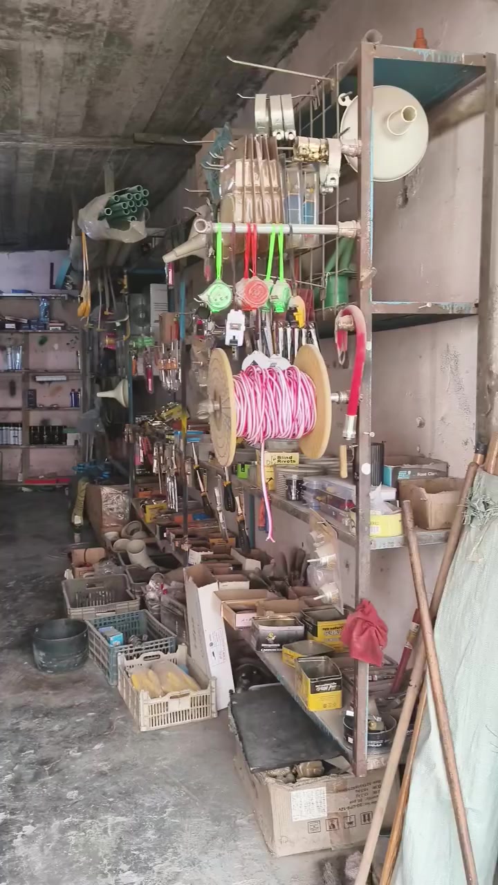 محل انشائية للبيع ايجار المحل ١٠٠ /*********** المكان واحد حزيران
