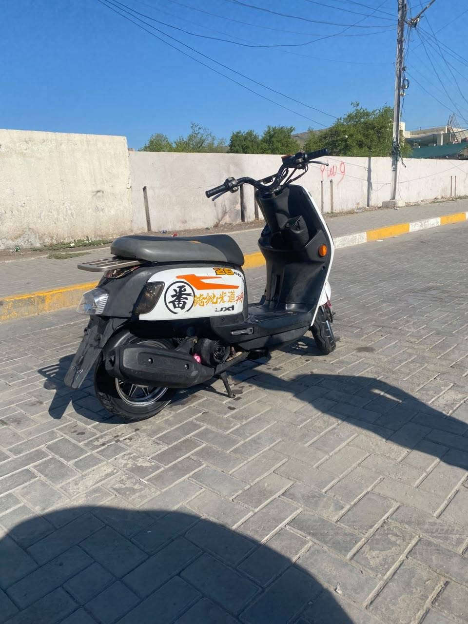 سلام عليكم بوليس مسطره دراجه كلش حلوه خير من الله بيهه نواقص قليله سعر 500وبيهه مجال مكان حي العامل ***********
