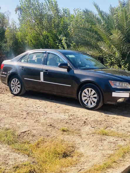 السلام عليكم 
سوناتا وارد امريكي2009
فول مواصفات للاخير 
فتحه سقف كشن كهربائي تحكم ستيرن 
محرك 2400شرط مامفتوحكير خير من الله 
صدر امامي خلفي تخم تاير سياره نضيفه كلش ومامتعوبه
رقم بغداد نكليزي 
مرشوشه اقل الاحزام اثر جراد بدون اي حادث 
ليبل واحد 
سعر 105$
***********
***********
