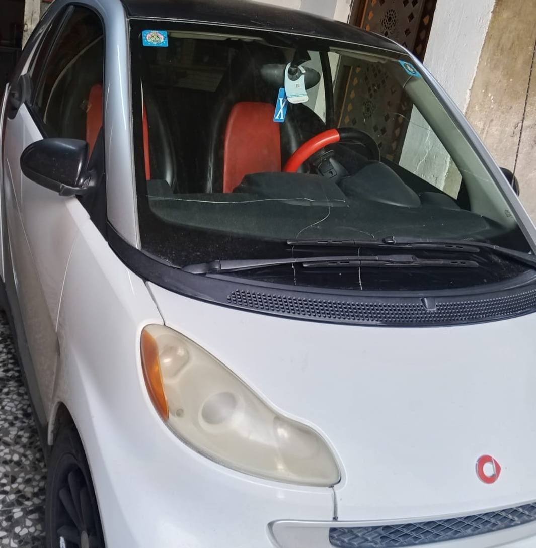 المارسدس 2010 سمارت
سيارة مكفولة كير اوت ماتيك

هزة جديدة مداور ثاني يوم مباشر عقد مروري
٣ سلندر بنزين عنوان حي أور 

رقم ***********

سعر ٤٨ بيها مجال
