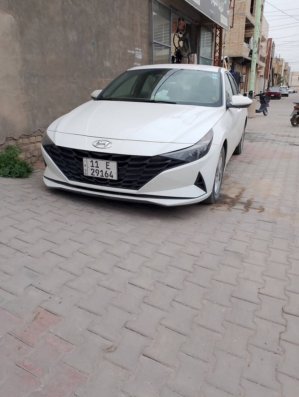 السلام عليكم النترا موديل23 نص فول وارد امريكي حادث بالصور تبديل باب فقط بااسمي رقم بغداد ماشيه 37 الف السعر 175 ورقه مكاني كربلاء ***********
