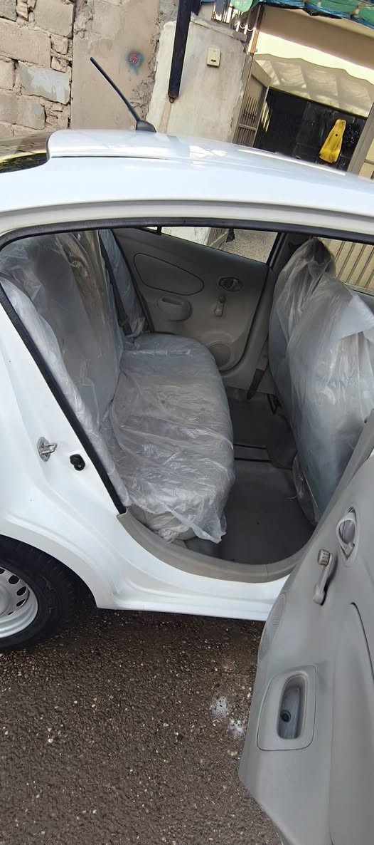 نيسان سني ٢٠٢٢ 
رقم بغداد انكليزي سنويه باسمي تحويل مباشر
تبريد ثلج سياره بيهه فقط بارد 
سياره كامله من كلشي سياره نضيفه كلش
مكان السياره بغداد 
***********
