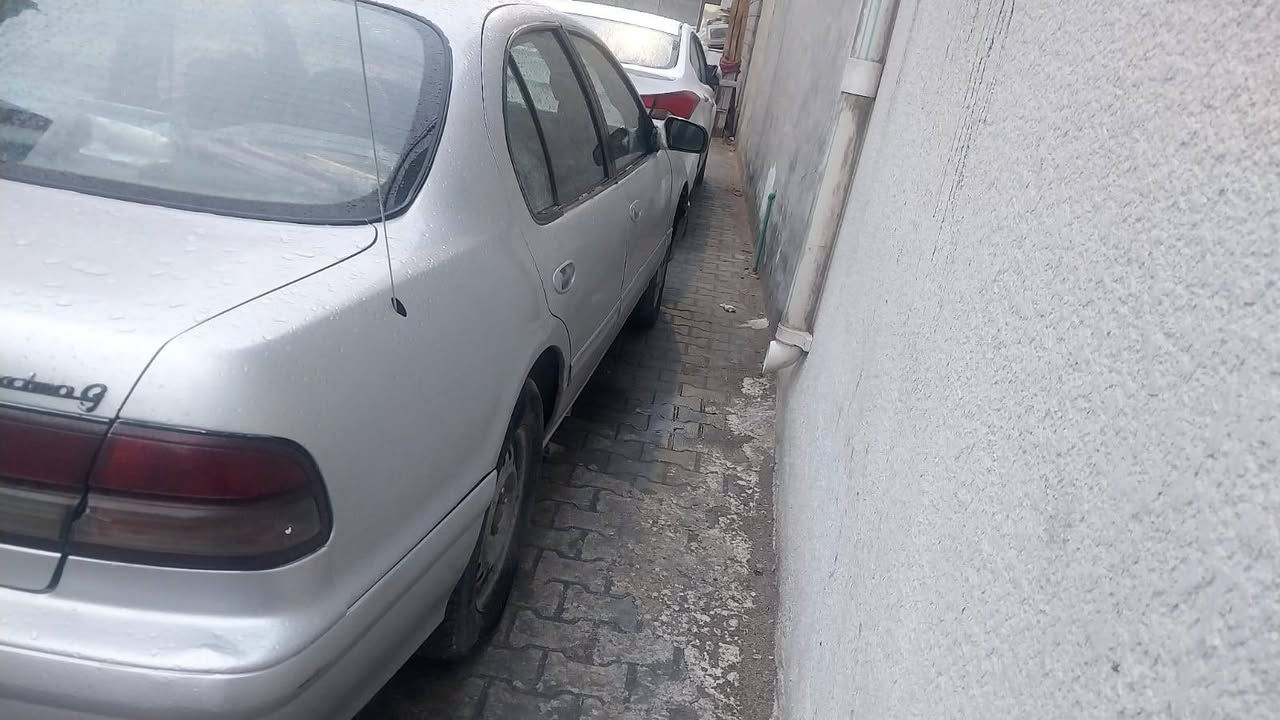 سيفيرو 
محرك كير كامري
مصبوغ عام 
بيها غرامتين وقوف خطأ يطيح من السعر 
راعيها موجود بالبصرة المركز 
يحتاج لها ترتيبات فقط بالكهربائيات 

٢٥ وبيها مجال

***********
