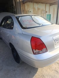 لنتره للبيع ٢٠٠٦ خليجي مكلف بل نشر رقم الهاتف07734421165 السعر 73 وبيه...