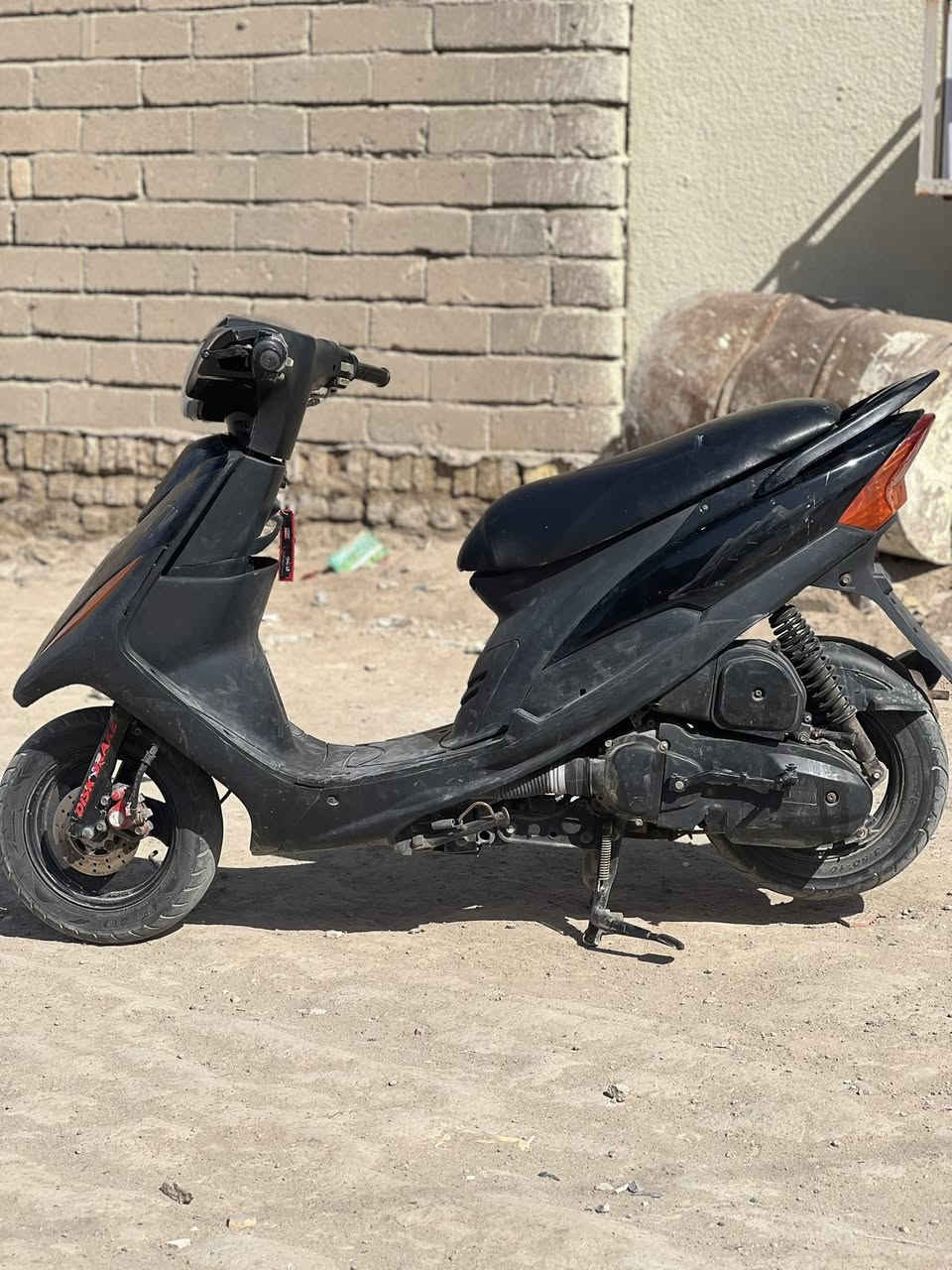 للبيع ماكس عدله نظيفه ماناقصها  شي مال جناي نكره سلف بكل وقت كفراتها الاصليه موجودات الناصريه مركز والسعر ع الخاص أو اتصال ***********
