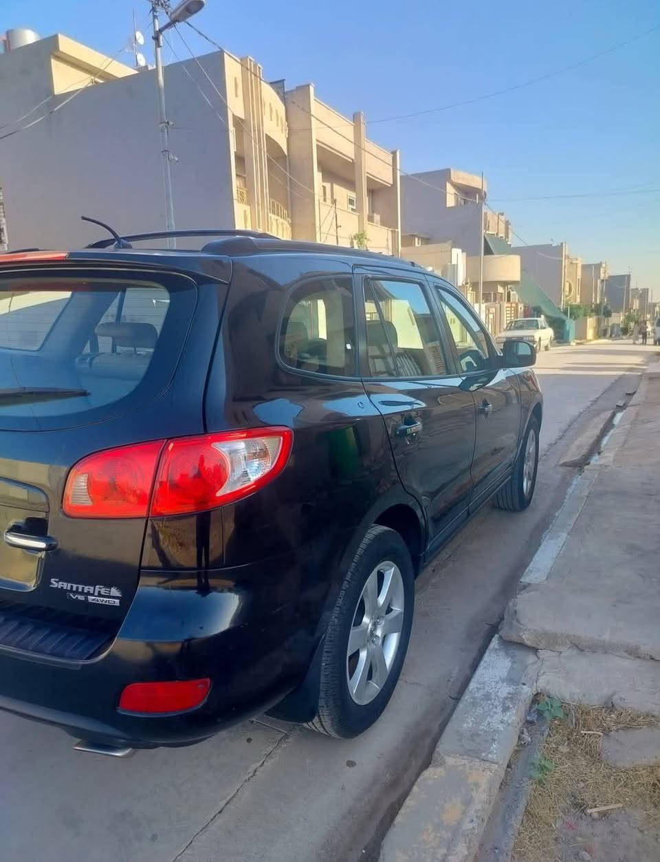 للبيع أو مراوس 
سعر 125$ 
هيونداي سنتافي موديل 2008 وارد خليجي
محرك 6 سلندر حجم 2700 vvt المرغوب بشرط
كير أوتوماتيك شرط المحرك والكير 
االمحرك اثر نفخ شي قليل 
تبريد تدفئه بشرط 
رقم نينوى دولي رقم وهزة وسنويه جديد پأسمي شرط التحويل 
🚫 السياره بيها ربع البوند صبغ وباب خلفي اليسار فقط بدون دواخل بشرط 
مواصفات نص فول 
تحكمات ستيرن 
شاشه كبيره 
داخل صاج 
دفع رباعي 4×4
7 راكب 
3 قطع تبريد 
كروز سرعة 
يدات نيكل 
استيرن ايرباك 
5 ويل كب 
سياره جديده وجاهزة من كلشي شرط دينار ما تصرف عليها 
موصل الايسر 
***********
***********
ملاحظة الرقم الكورك بيه واتساب 🟩 
يوجد بيع وشراء السيارات المتضررة والجديدة داخل هذه الصفحه ✅
