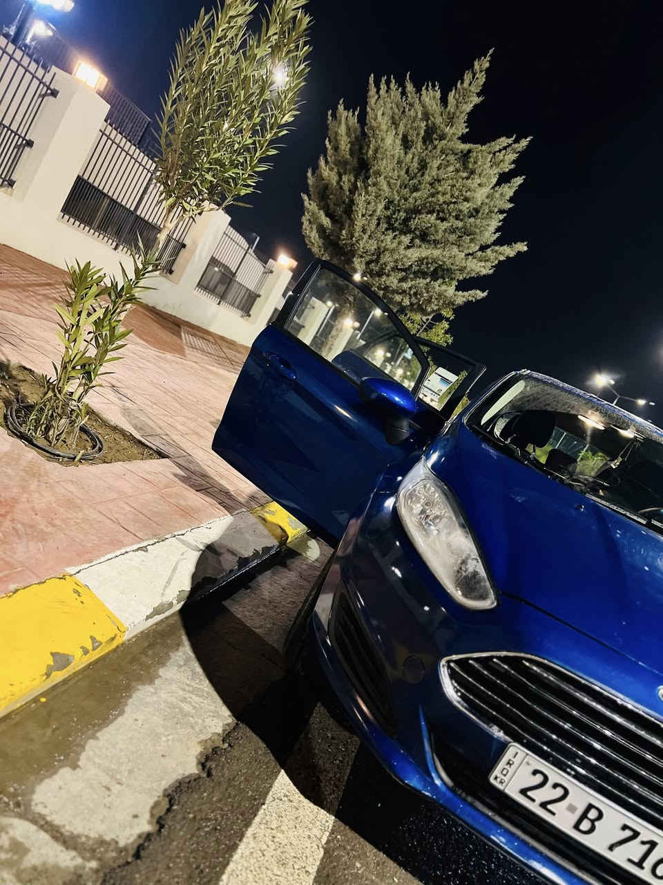 سلام و عليكم فؤرت ڤيستا2019گيرتؤماتيك گيرومه كينه ته ق و ره قه به شه رت5پارچه ي هه يه دووپارجه ي عيراقي٣پارجي امريكي ته عويل و به ناو كردن به شه رته ژماره  ٧٥$كةمةك مةجال تلفون***********
