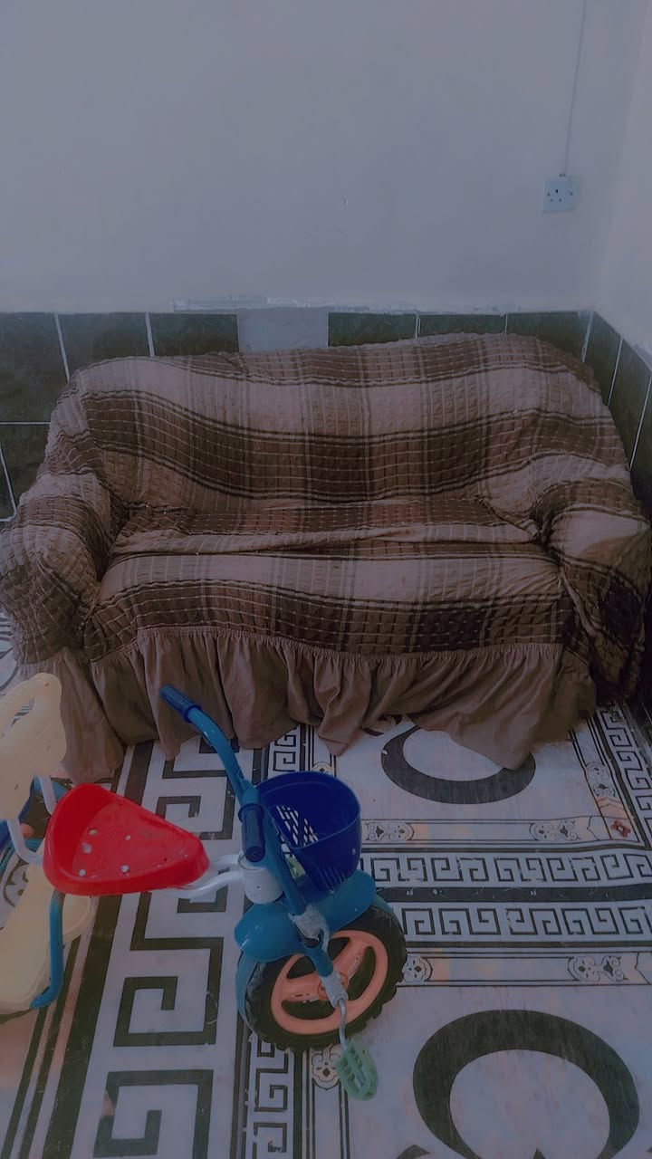 سلام عليكم قنفه متر ونص للبيع كلشي مابيها لا كسر ولا نازله ٣٥ مع مجال


**إذا كنت صاحب هذا الإعلان وتريد حذفه لأي سبب، رجاءا أرسل رسالة إلى الدعم الفني**