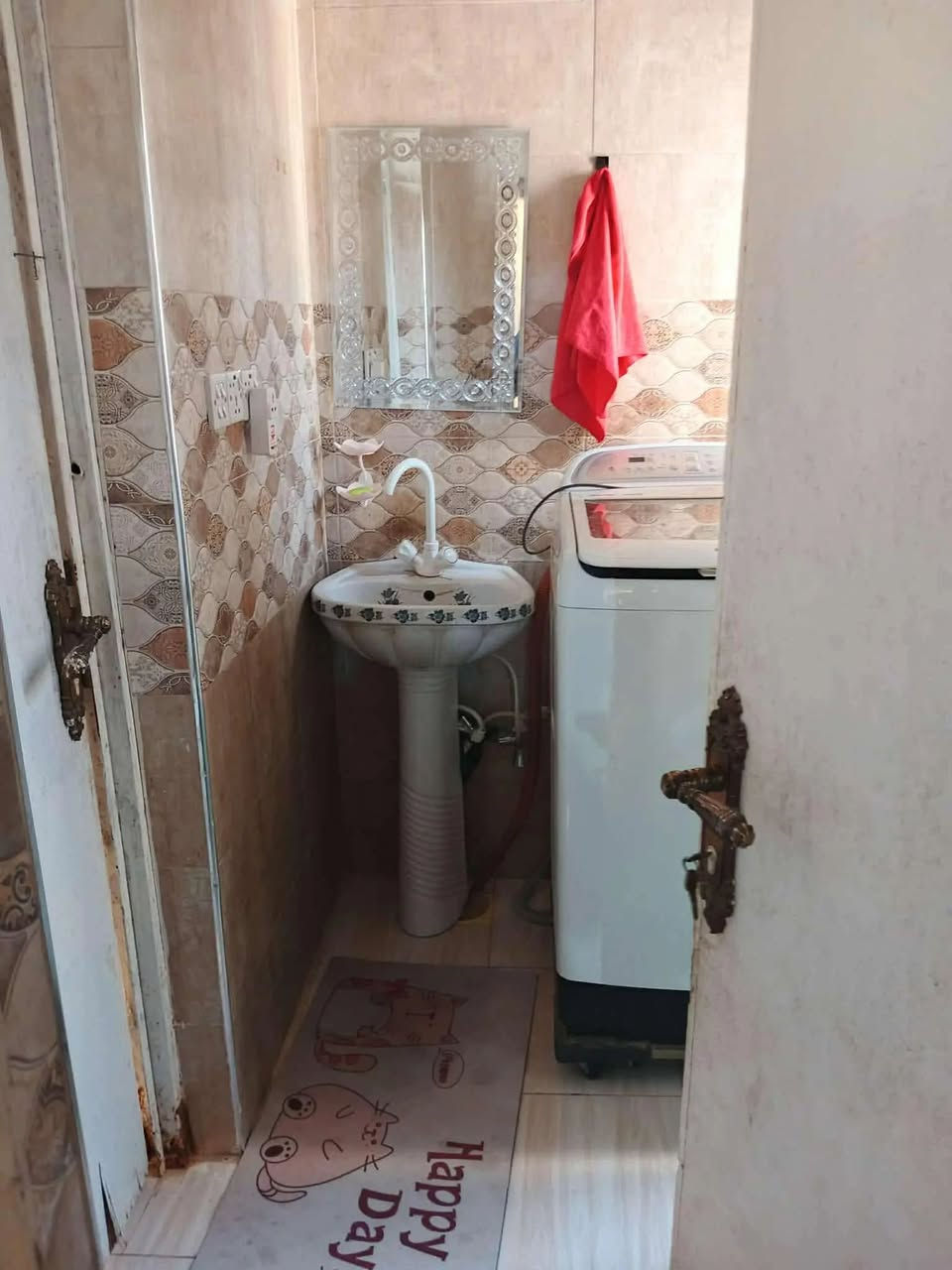 بيت زراعي المساحة 380 متر للبيع 
البناء بلوك  ورف شقق الزيتون مقابل سيد هاشم ابو عرابيد 
غرفة نوم عدد 2
استقبال 12 متر
صالة
مطبخ 
حمام داخلي وخارجي
حديقة
طارمة 100 متر
الارضية بورسلاين هندي
السعر//35


**إذا كنت صاحب هذا الإعلان وتريد حذفه لأي سبب، رجاءا أرسل رسالة إلى الدعم الفني**