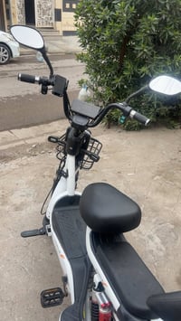 بايسكل شحن حجم 20 لون ابيض  5بطاريات نشره على الجوانب RGP متغيره يجي و...