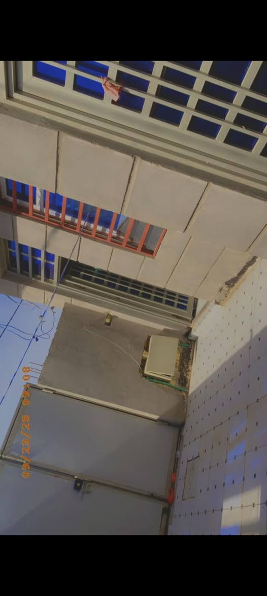 للبيع بيت طابو صرف المناذرة معمل ضغط الخشب المساحة 150 متر ركن مربع 12*12.5 غرفتين وصالة واستقبال ومطبخ وصحيات داخلية وخارجية بناء طابوق والسقف والاساس كونكريت حديث 

علي الفتلاوي للوساطة العقارية @إشارة 
مكتب ارض المناذرة 
***********
***********
